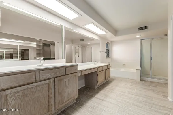 $845,000 | 14831 North 42nd Way, Phoenix, AZ 85032