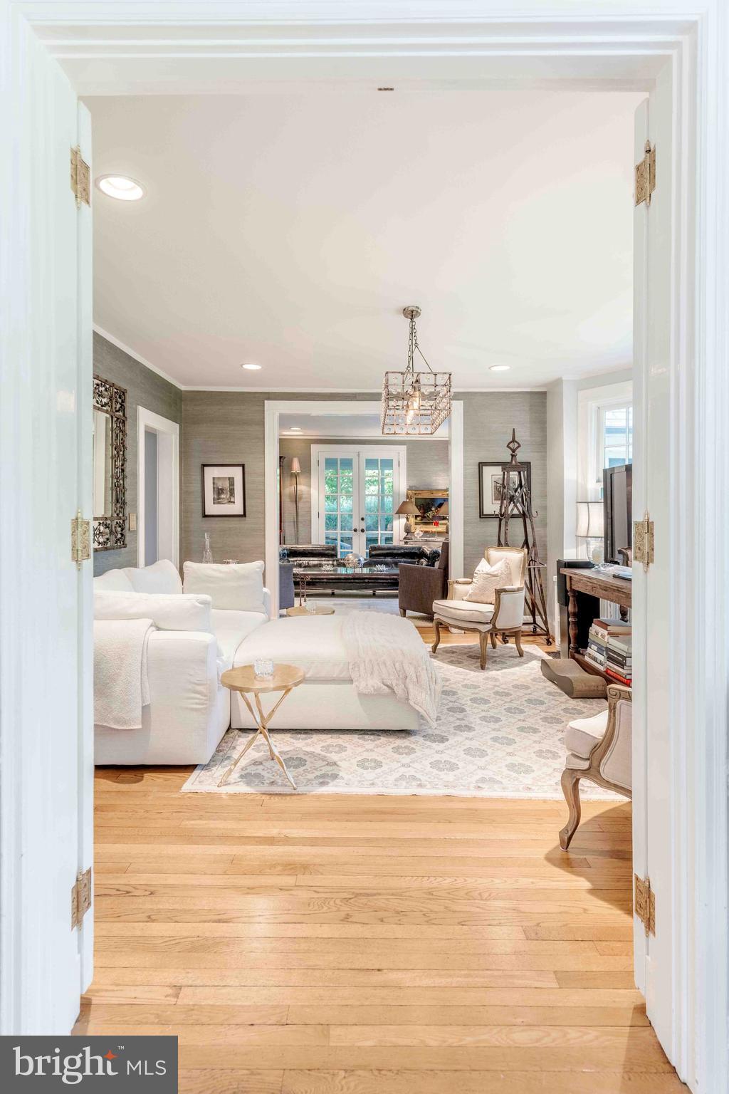 5105 Falls Rd Terrace Baltimore, MD 21210 - Photo 20 of 43