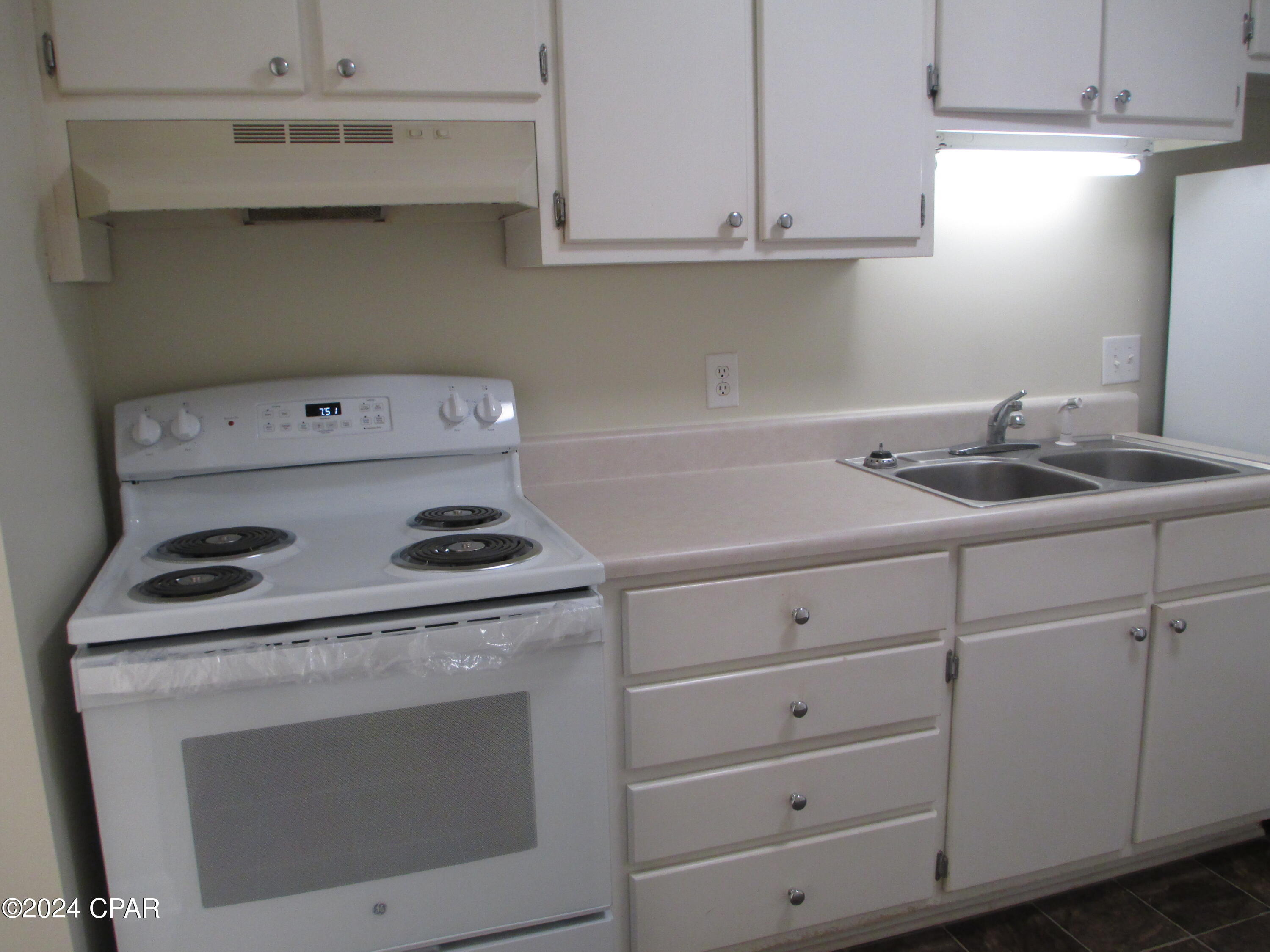 516 Parker Street, Unit A Parker, FL 32404 - Photo 4 of 16