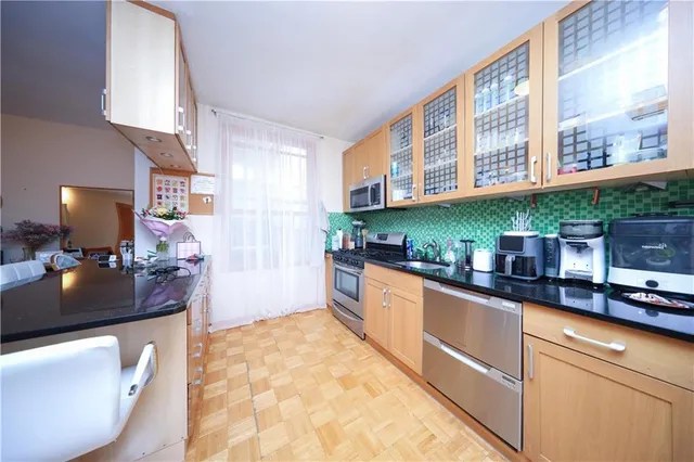 $1,580,000 | 2391 East 3rd Street | South Marlboro