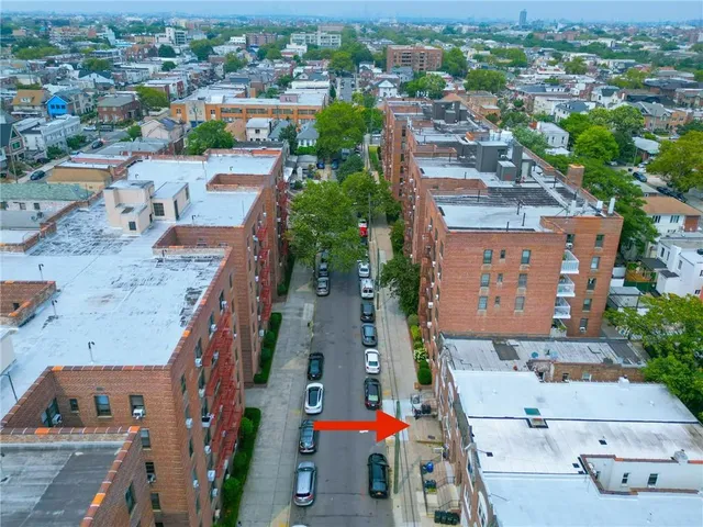 $1,580,000 | 2391 East 3rd Street | South Marlboro