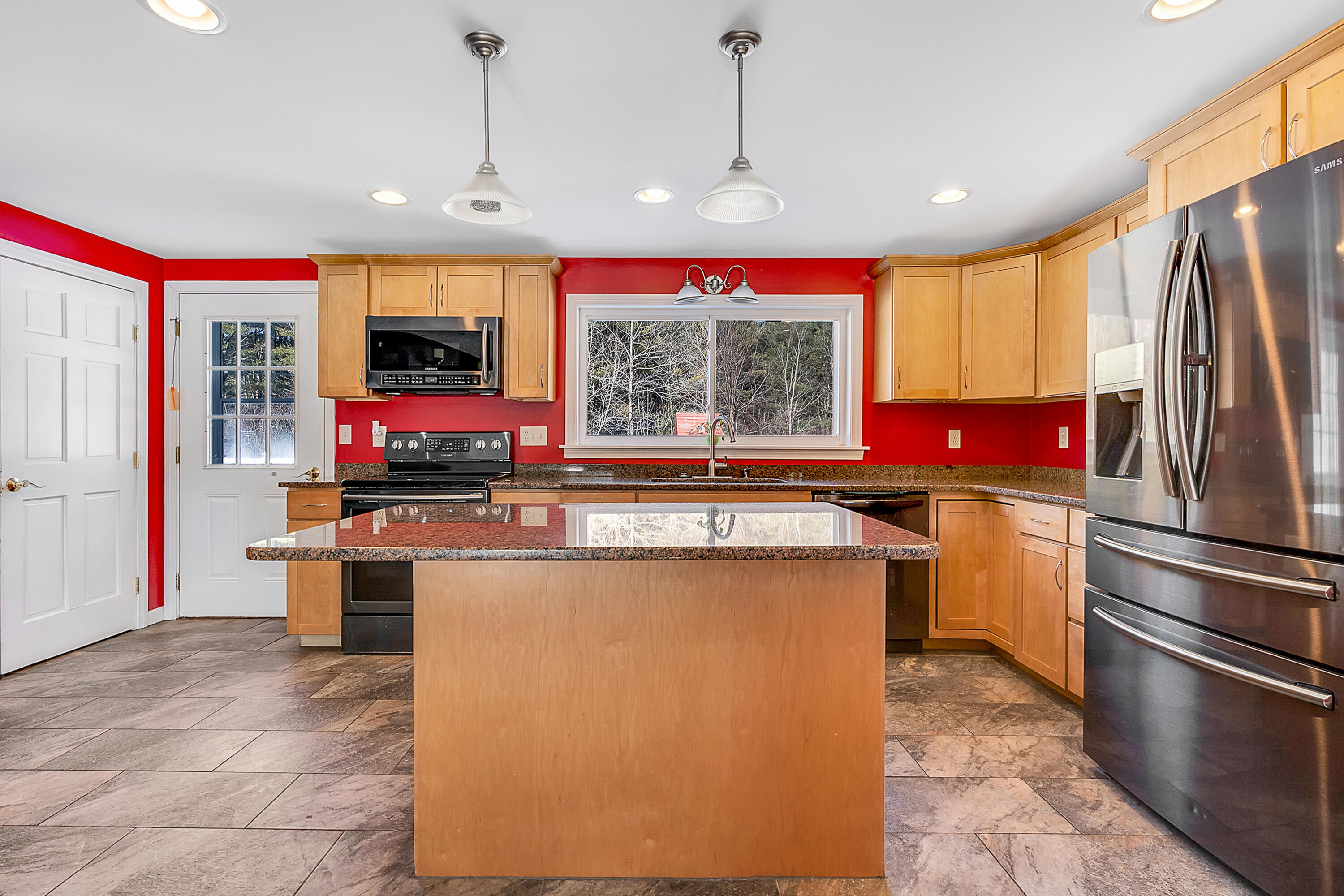 123 Holmes Road Scarborough, ME 04074 - Photo 26 of 57 123Holmes-28