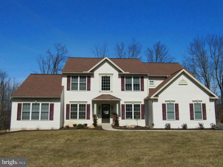 44 Hillview Road Morgantown, PA 19543 - Photo 1 of 25 Exterior Front