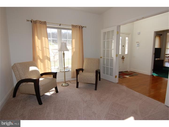 44 Hillview Road Morgantown, PA 19543 - Photo 14 of 25 Living Room