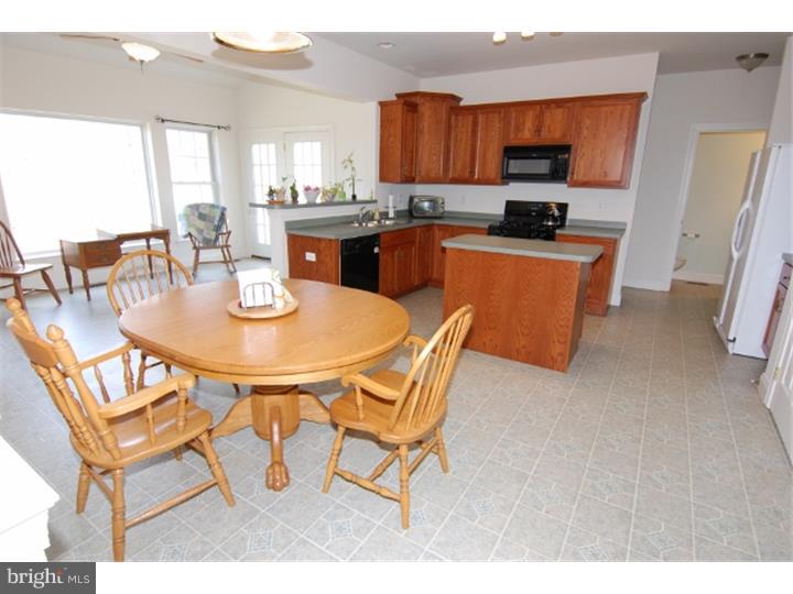 44 Hillview Road Morgantown, PA 19543 - Photo 10 of 25 Kitchen