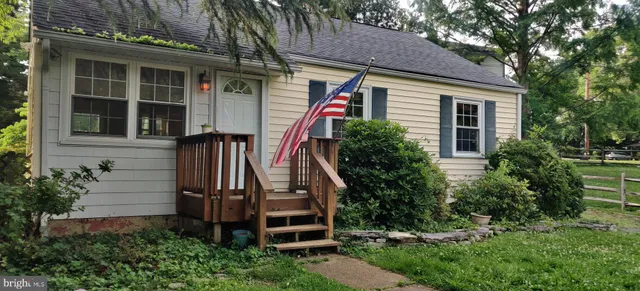 $2,600 | 1930 Pimmit Drive, Falls Church, VA 22043