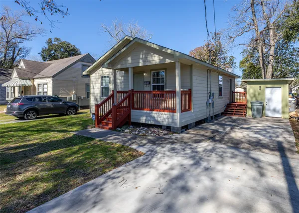 $997 | 1834 Roberts Street, Beaumont, TX 77701