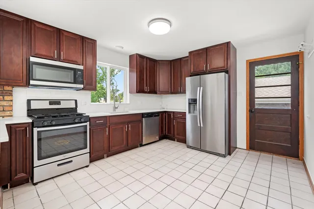 $515,000 | 21122 Hillside Road, Frankfort, IL 60423