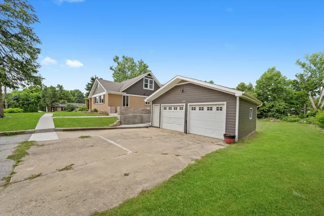 $515,000 | 21122 Hillside Road, Frankfort, IL 60423