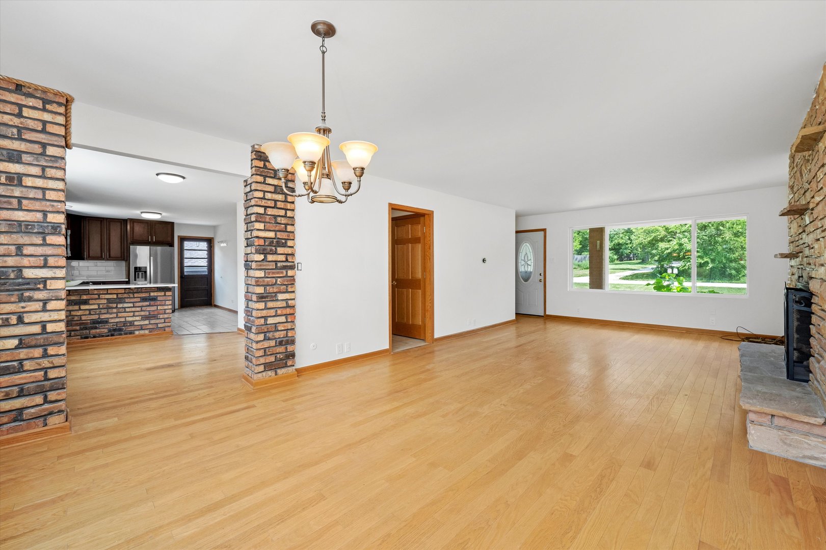 21122 Hillside Road Frankfort, IL 60423 - Photo 8 of 45