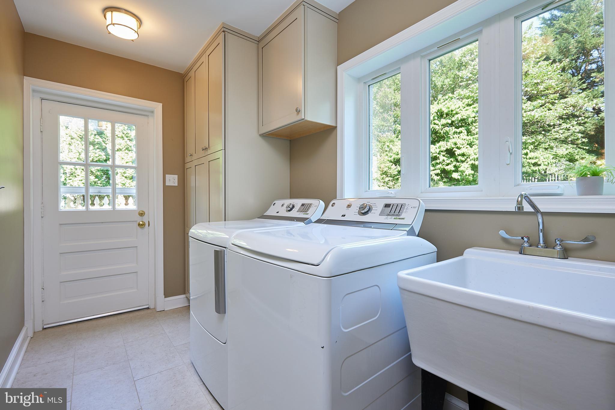 5518 Uppingham Street Chevy Chase, MD 20815 - Photo 25 of 50 Laundry / Mudroom