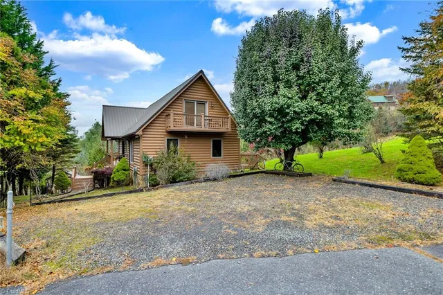 $449,900 | 34 Yuri Lane, Piney Creek, NC 28663