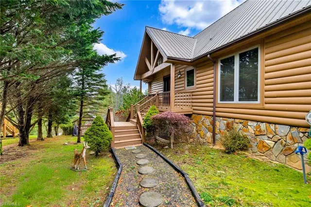 $449,900 | 34 Yuri Lane, Piney Creek, NC 28663