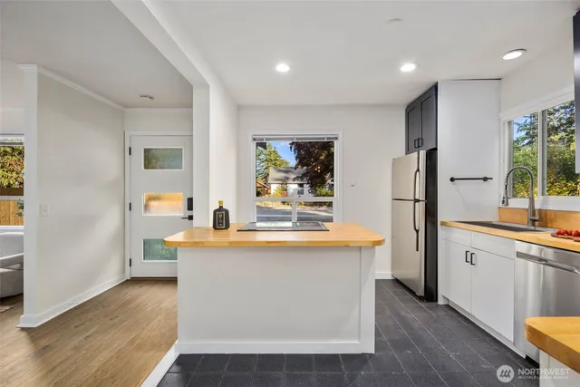 $719,000 | 14035 2nd Avenue Northwest, Seattle, WA 98177