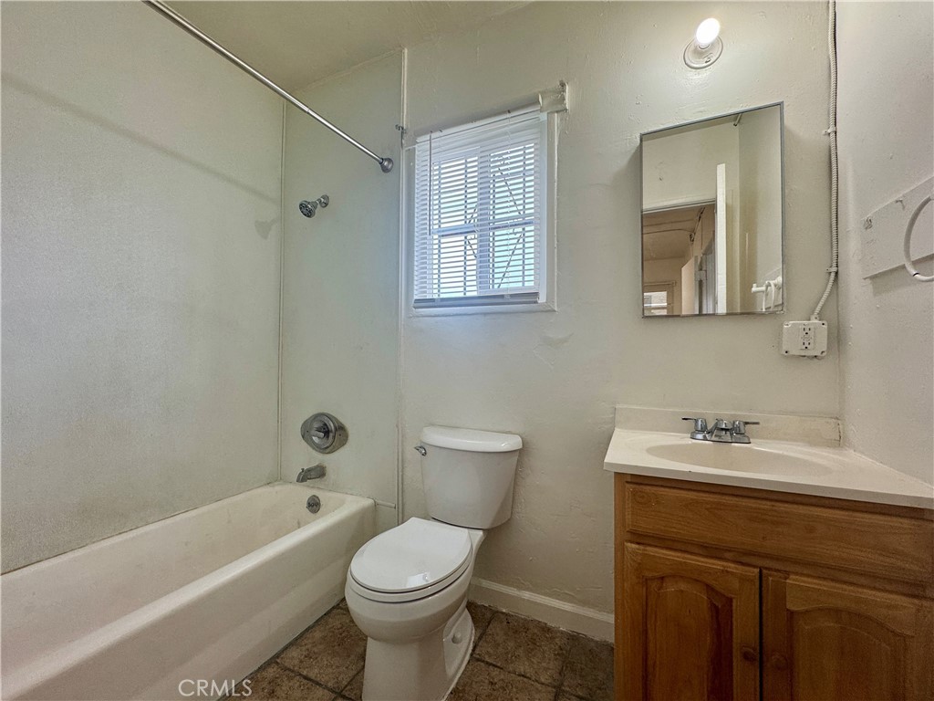 12616 Lambert Road, Unit 5 Whittier, CA 90602 - Photo 5 of 10
