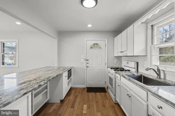 $335,000 | 5759 Paradise Avenue, Elkridge, MD 21075