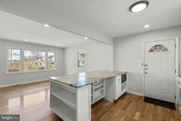 $335,000 | 5759 Paradise Avenue, Elkridge, MD 21075
