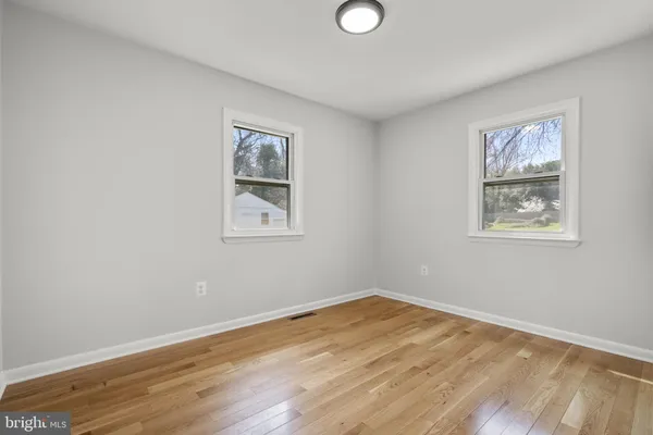 $335,000 | 5759 Paradise Avenue, Elkridge, MD 21075