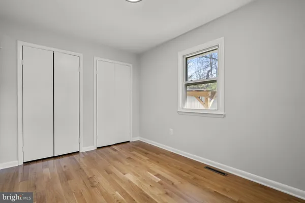 $335,000 | 5759 Paradise Avenue, Elkridge, MD 21075