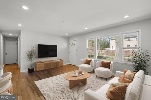 $335,000 | 5759 Paradise Avenue, Elkridge, MD 21075