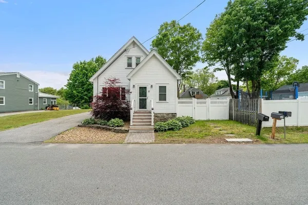 $634,000 | 17 Juliette Street, Andover, MA 01810
