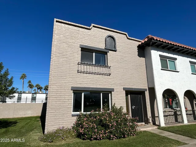 $2,200 | 2927 East Fairmount Avenue, Phoenix, AZ 85016