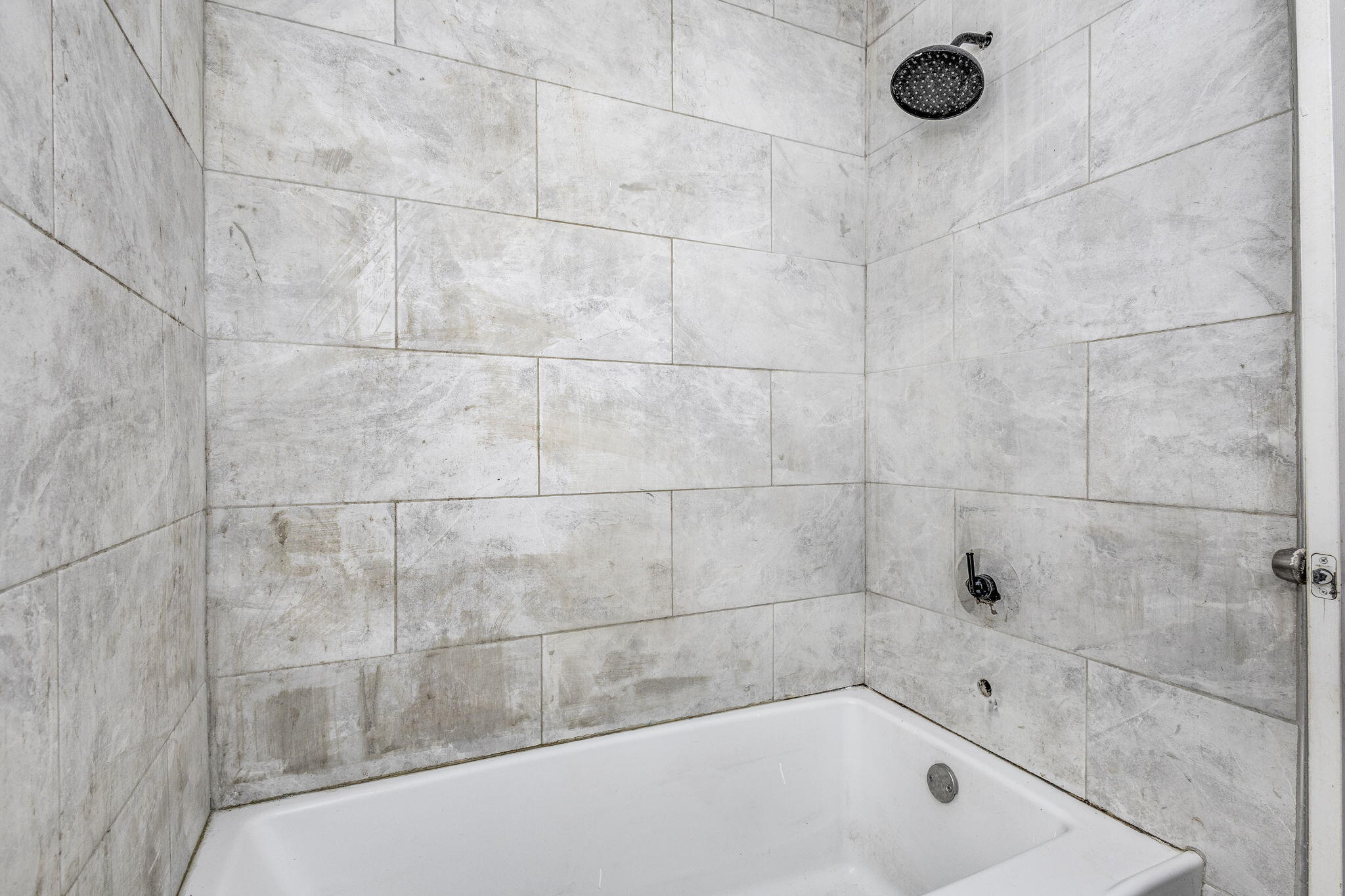 17328 Indiana Street, Unit 2 Detroit, MI 48221 - Photo 15 of 21 15-web-or-mls-Indiana_17328 - Bath v2 -