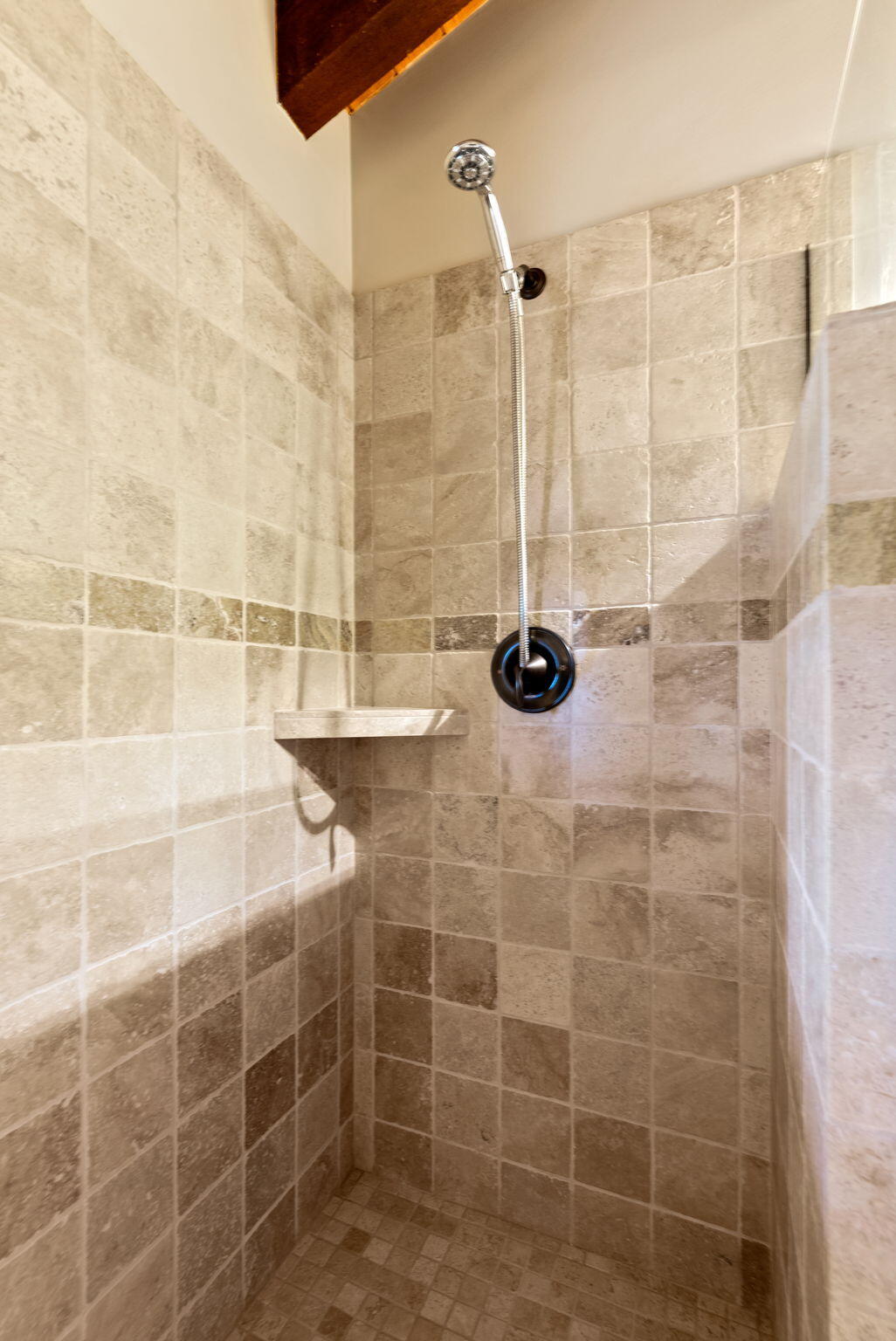 13251 Snowbrush, Unit GH 266 Black Butte Ranch, OR 97759 - Photo 21 of 37 a bathroom with a shower