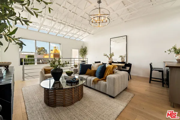 $1,399,000 | 630 Rose Avenue, Unit 5, Venice, CA 90291