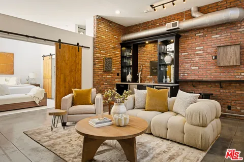$1,399,000 | 630 Rose Avenue, Unit 5, Venice, CA 90291