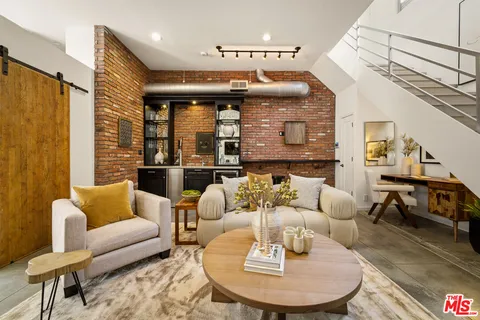 $1,399,000 | 630 Rose Avenue, Unit 5, Venice, CA 90291