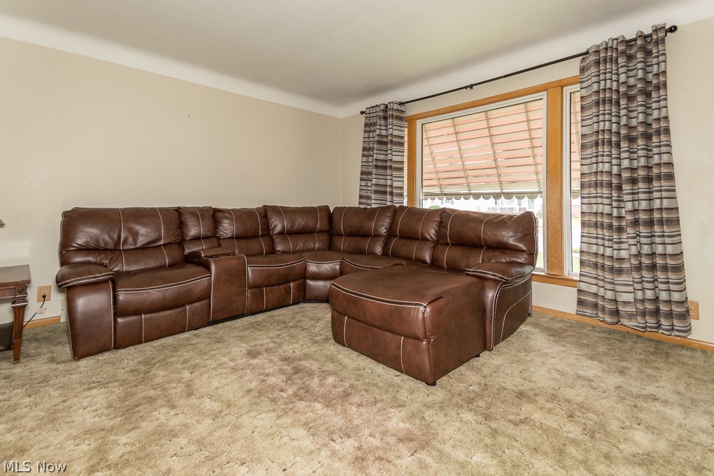 659 Pendley Road Willowick, OH 44095 - Photo 9 of 22
