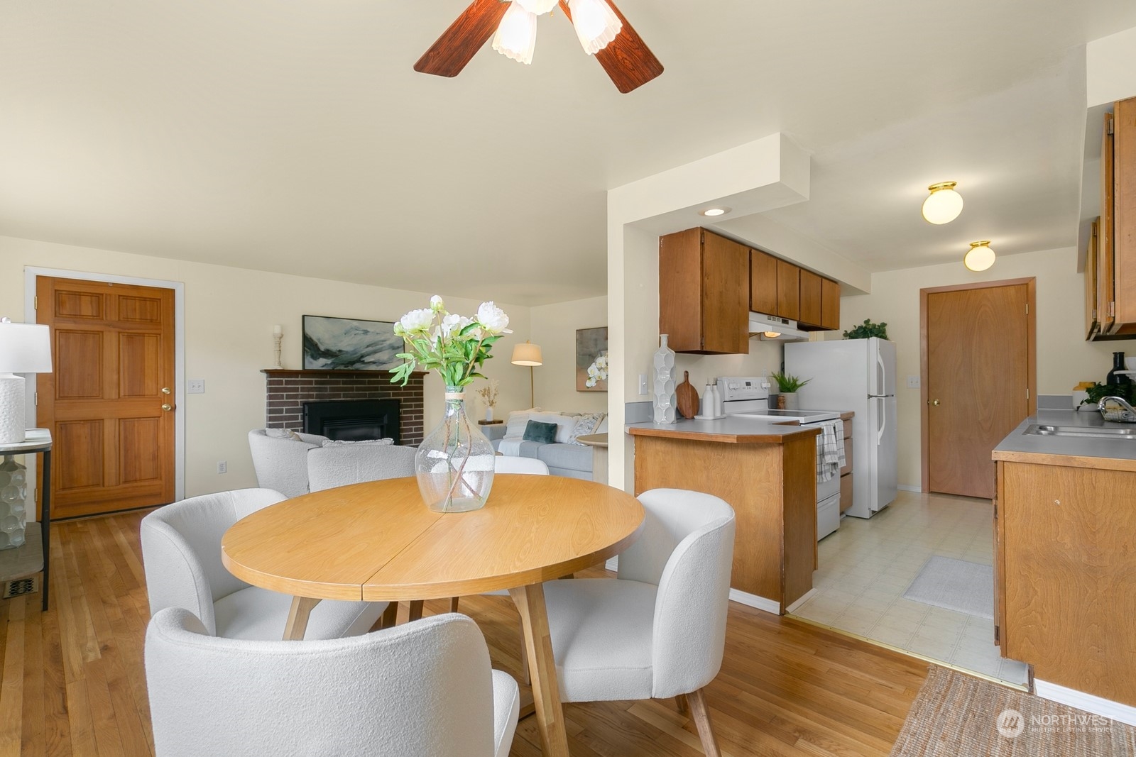13202 Southeast 150th Street Renton, WA 98058 - Photo 8 of 37 Gallery Image 8