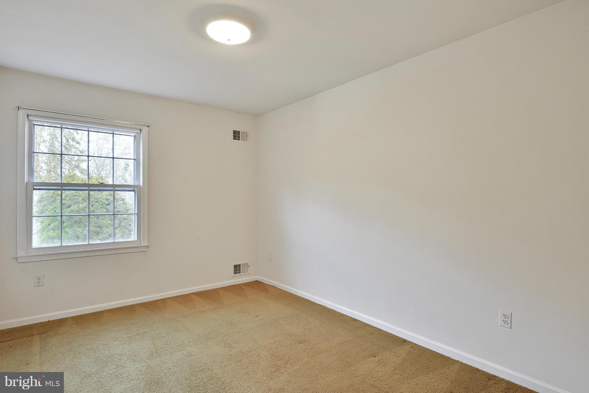 213 Hermleigh Road Silver Spring, MD 20902 - Photo 16 of 30 Bedroom 3