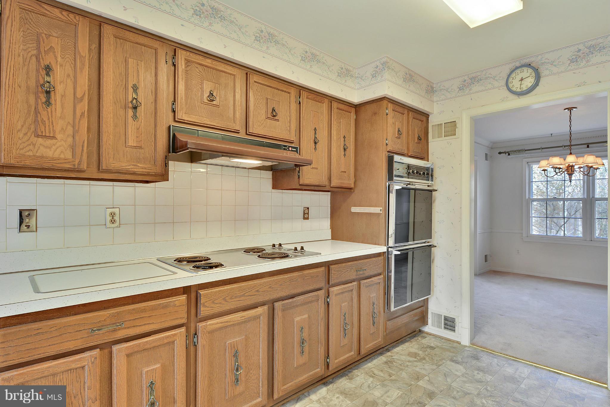 213 Hermleigh Road Silver Spring, MD 20902 - Photo 8 of 30 Kitchen
