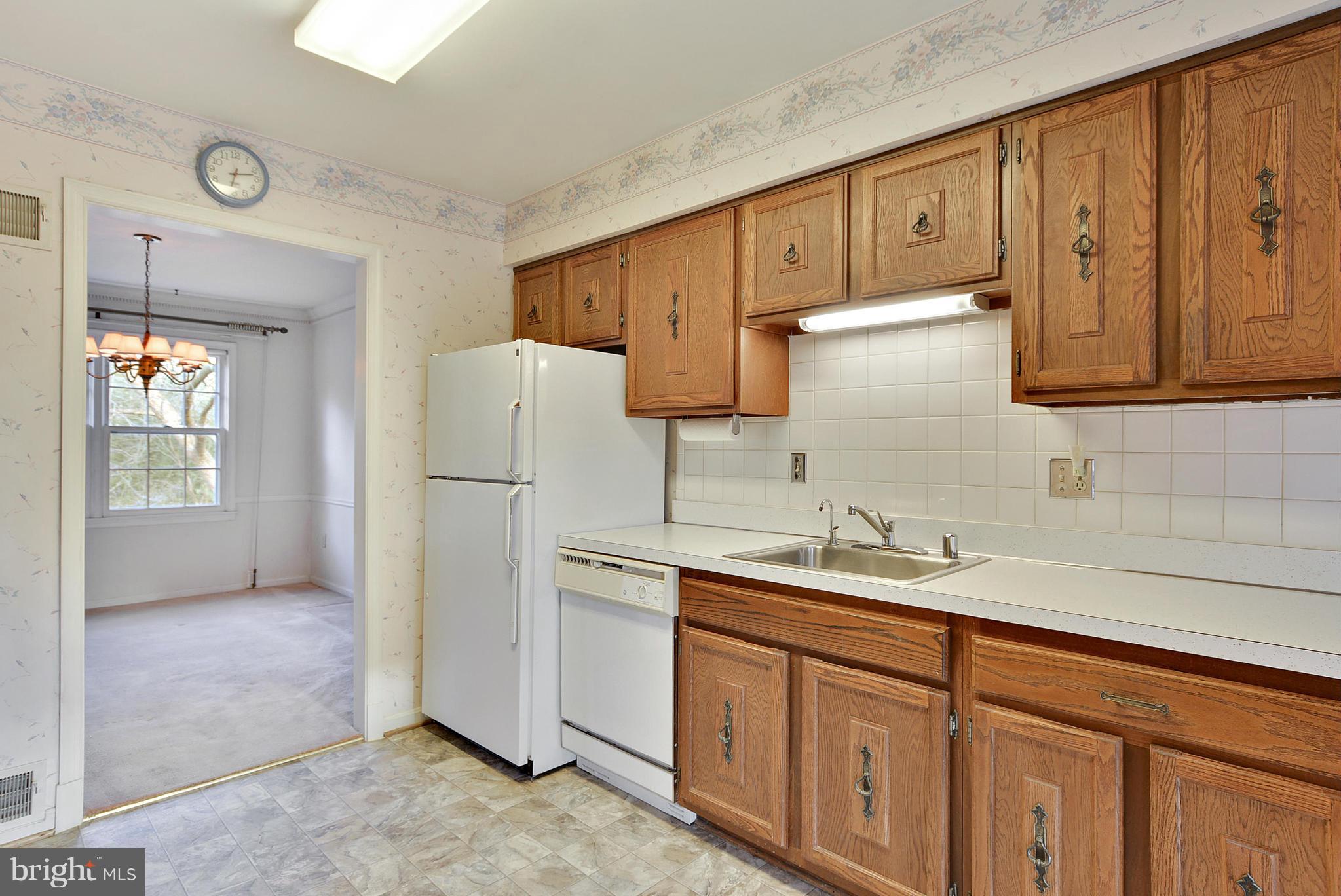 213 Hermleigh Road Silver Spring, MD 20902 - Photo 9 of 30 Kitchen