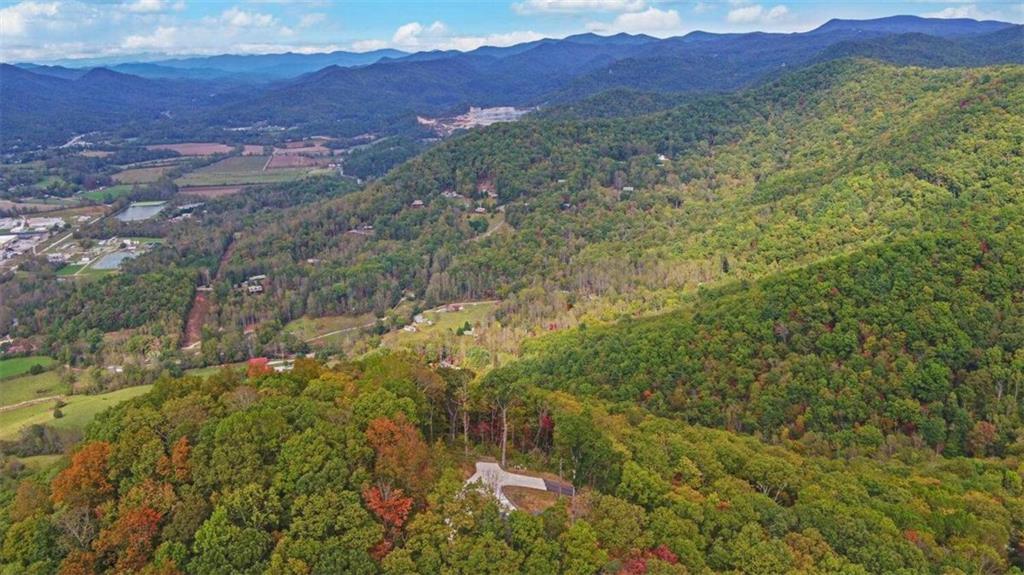 333 Favor Rabun Gap, GA 30568 - Photo 13 of 97