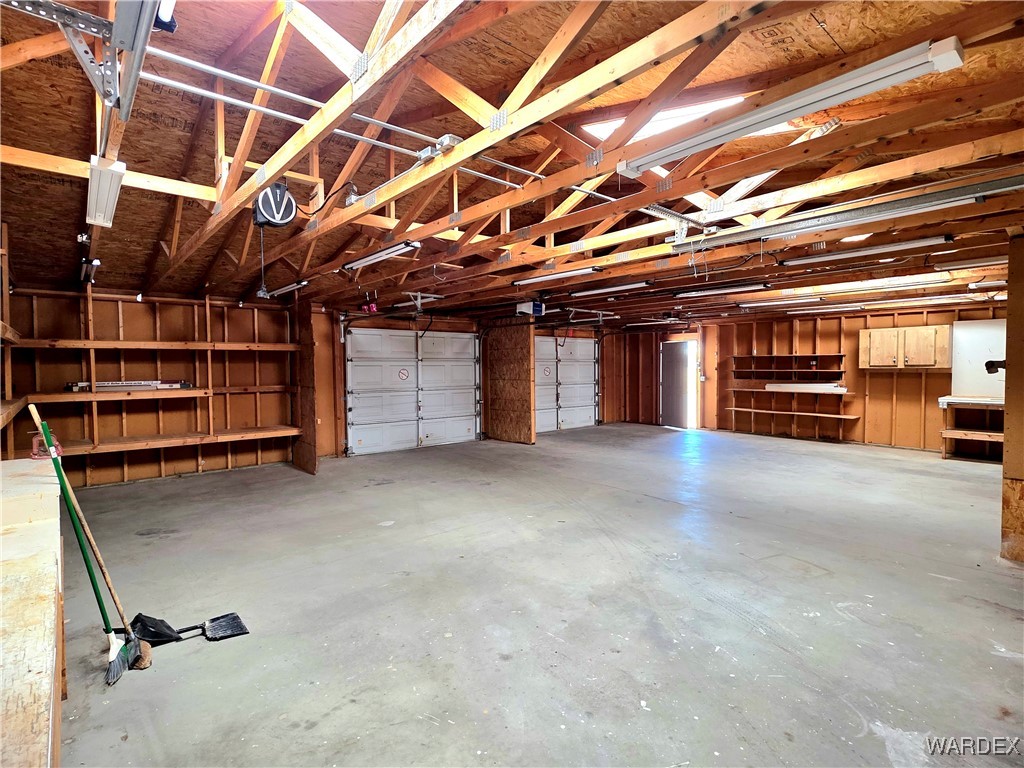 3000 West Carmichael Road Golden Valley, AZ 86413 - Photo 46 of 62 Garage