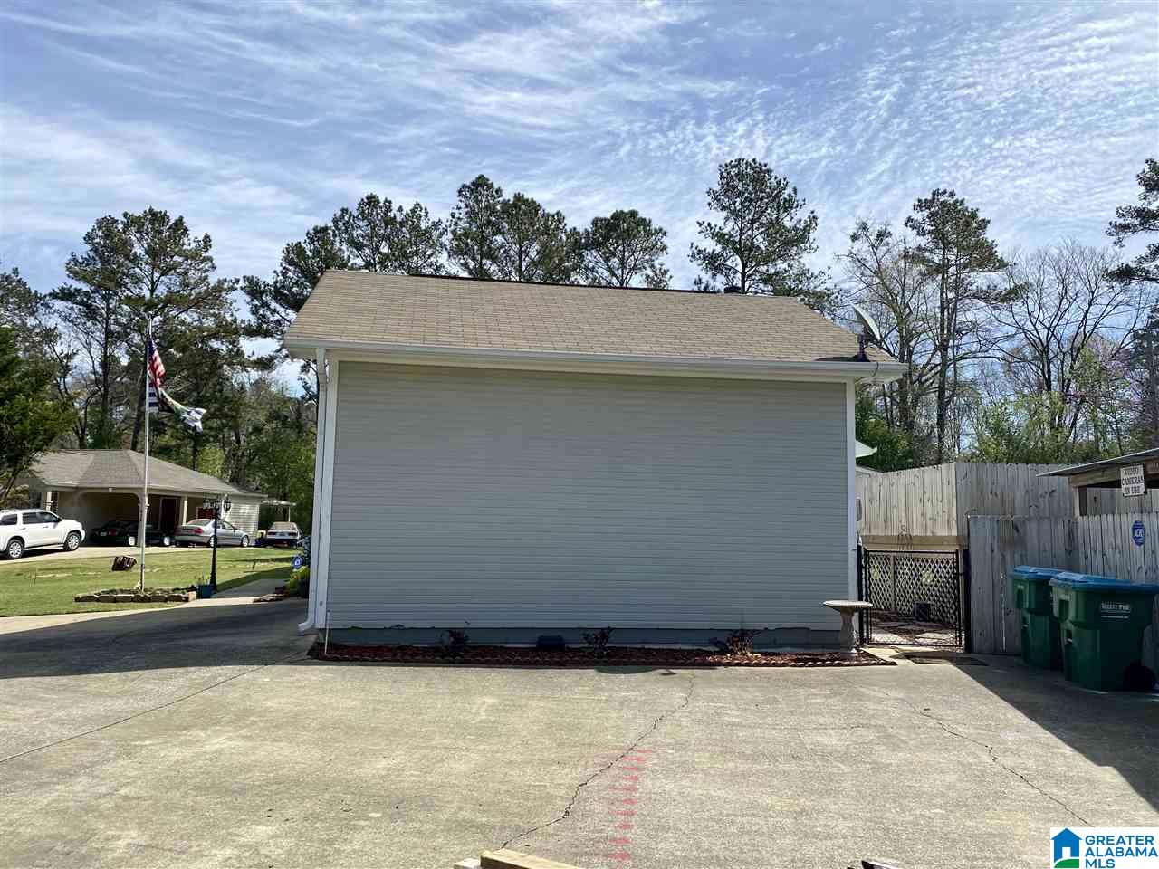 937 Pinecrest Road Sylacauga, AL 35151 - Photo 6 of 42