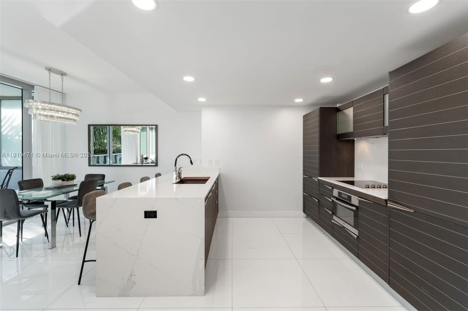 200 Biscayne Blvd Way, Unit 303 Miami, FL 33131 - Photo 3 of 24