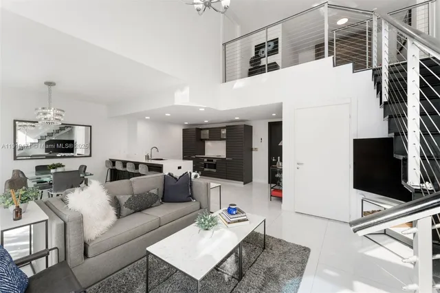 $1,125,000 | 200 Biscayne Blvd Way, Unit 303, Miami, FL 33131