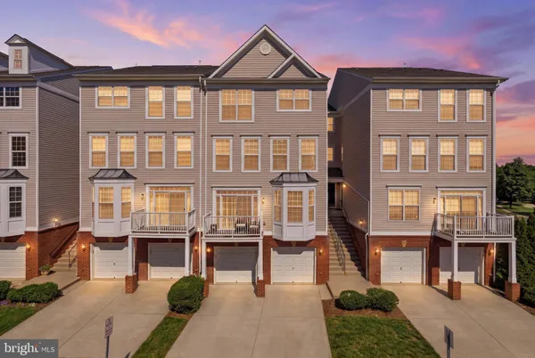 $535,000 | 2504 Einstein Street, Unit 260, Herndon, VA 20171