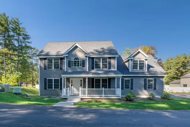 $889,900 | 3 Paddington Place, Nashua, NH 03064