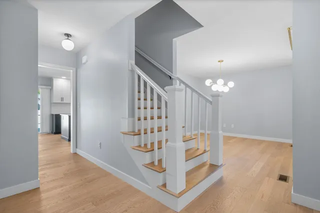 $889,900 | 3 Paddington Place, Nashua, NH 03064