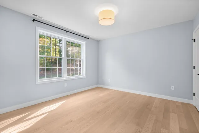 $889,900 | 3 Paddington Place, Nashua, NH 03064