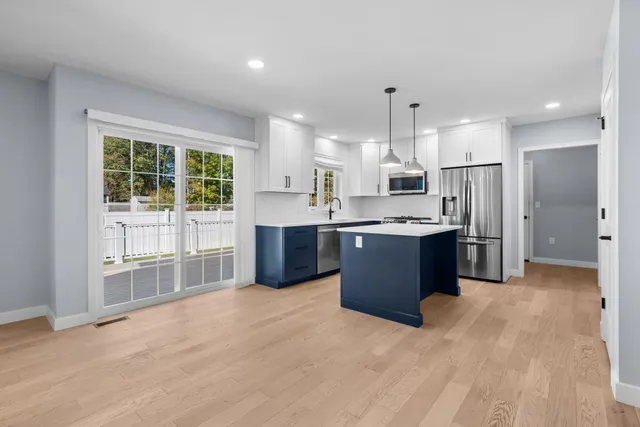 $889,900 | 3 Paddington Place, Nashua, NH 03064