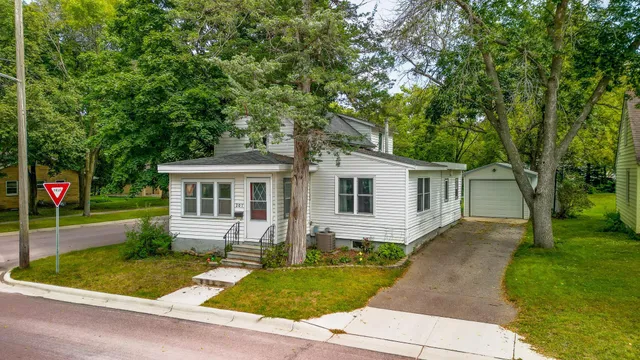 $152,000 | 201 Tile Street, Mankato, MN 56001