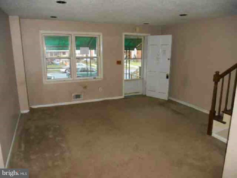 2223 Southorn Road Baltimore, MD 21220 - Photo 2 of 14 Living Room