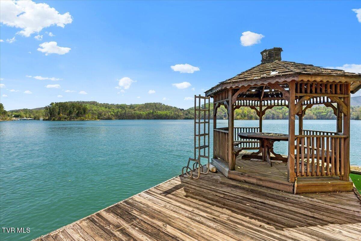 143 Lakeside Drive Butler, TN 37640 - Photo 27 of 70 80-128A3116
