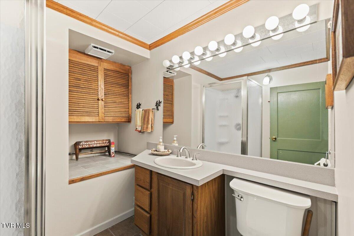 143 Lakeside Drive Butler, TN 37640 - Photo 56 of 70 26-128A5010